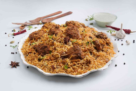 Hyderabadi Chicken Dum Biryani [Serves 2-3]