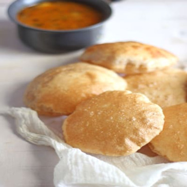 Poori (5Pcs) Aloo Sabzi (Gravy)