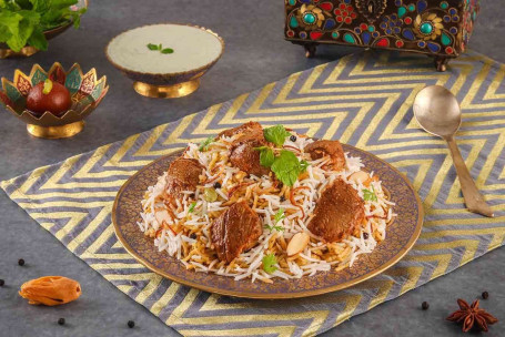Spicy Dum Gosht Hyderabadi Mutton Biryani, Boneless Serves 1].