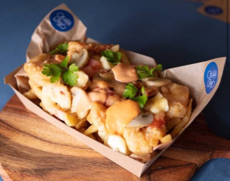 Poutine Shrimp With A Soft Drink