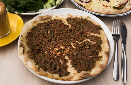 Aleppo Meat Pizza