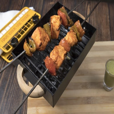 Paneer Tikka [8 Pcs With Shashlik]