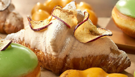 Cinnamon Apple Cream Croissant