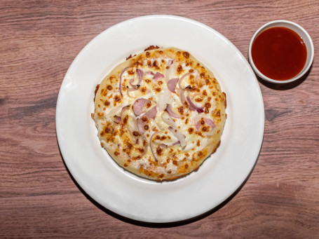 7 Regular Onion Pizza (4 Slice (Served With Seasoning And Sauces