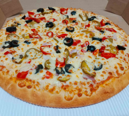 Spicy Affair Pizza Jalapeno+Redpeprika+Onion+Olive