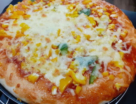 Tomato With Sweet Corn Pizzza