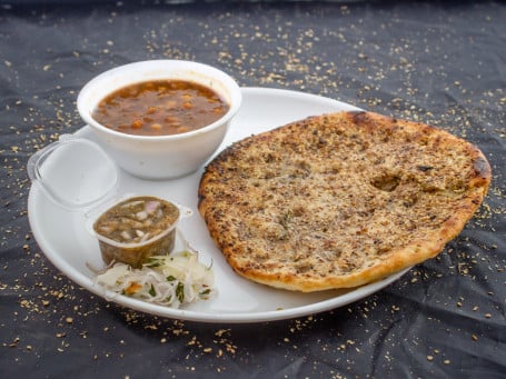 Masala Kulcha With Chana