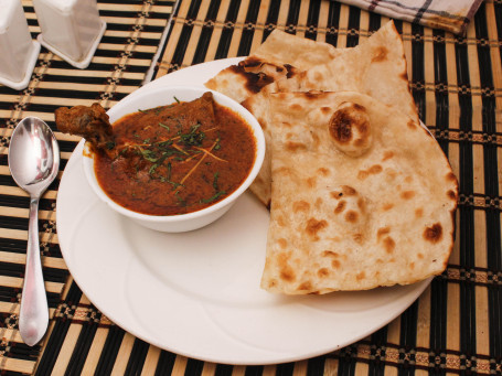 Masala Chicken Half +1 Butter Naan