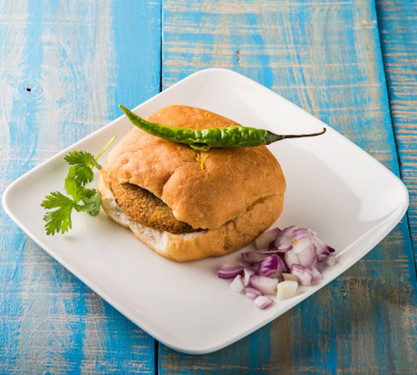 Cheese Loaded Crunchy Kurkura Vada Pav