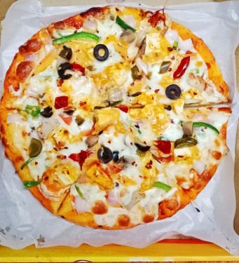 Mexican Makhani Paneer Pizza