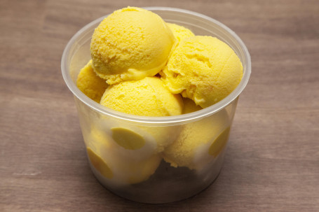 Pineapple Ice Cream (500 Ml)