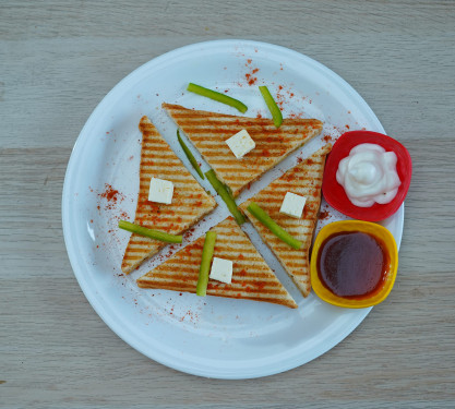 Paneer Grilled Sandwich (Cheese)