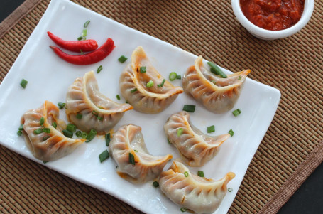 Steam Paneer Momos (10 Pcs)