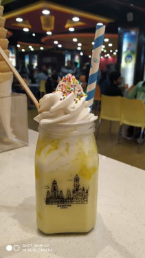 Pineapple Jar Shake