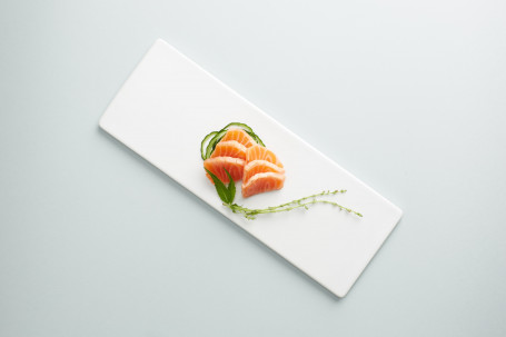 Salmon Tataki Pieces)