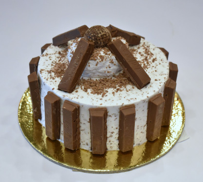 Crunchy Kitkat Cake (1Kg)