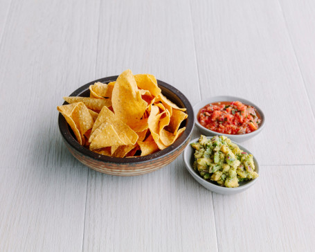 Corn Chips With Guacamole And Salsa