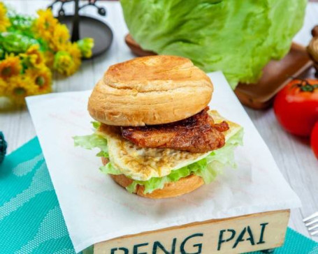 Jiāo Má Jī Tuǐ Qiān Céng Bǎo Spicy Chicken Burger