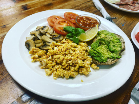 Avo Toast And Tofu