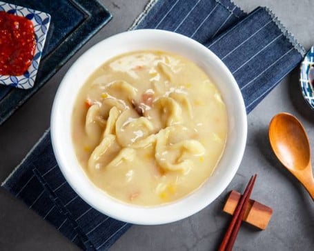 Yù Mǐ Tāng Jiǎo Dumpling En Sopa De Maíz