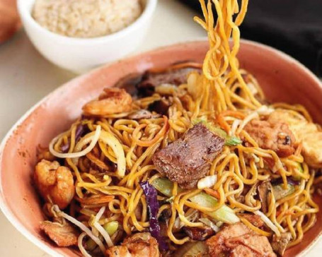 Signature Lo Mein Mixto