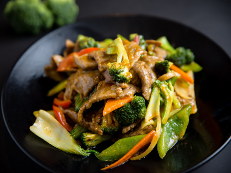 Stir Fried Curry Sauce Beef With Vegetables