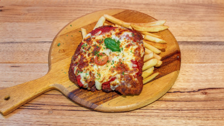 Traditional Homemade Chicken Breast Parmigiana