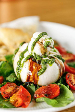 Burrata Con Tomates