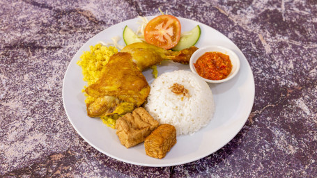 Nasi Uduk Ayam Kremes