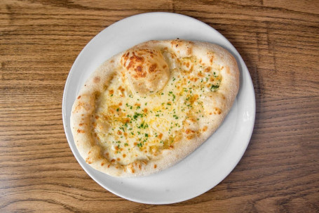 Buttered Garlic Bread With Mozzarella