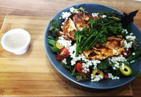 Ensalada De Pollo A La Parrilla Con Pesto