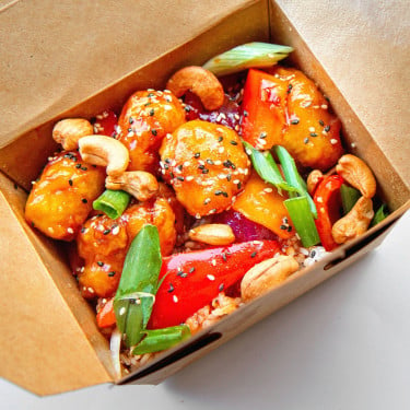 Spicy Chicken Cashew With Steamed Rice