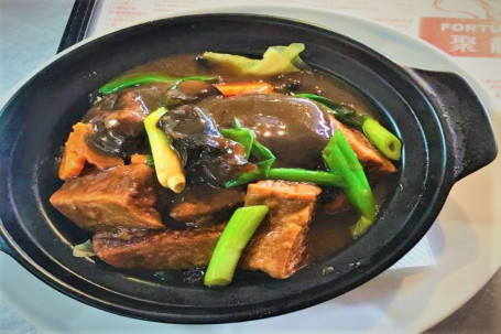 Braised Tofu And Vege In Hot Pot