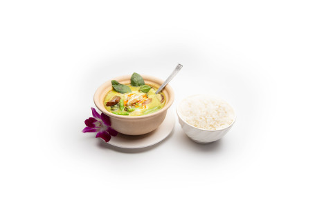 504 Thai Green Curry With Chicken Jī Ròu