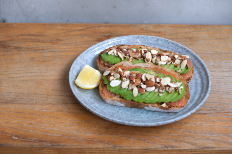 Smoked Salmon And Avocado Toast Yān Sān Wén Yú Niú Yóu Guǒ Duō Shì