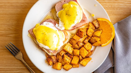 Nan's Traditional Benedict