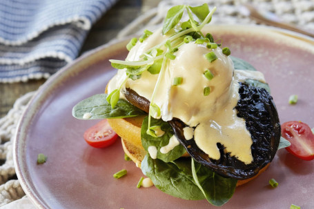 Egg Benedict With Haloumi Mushroom (Veg)