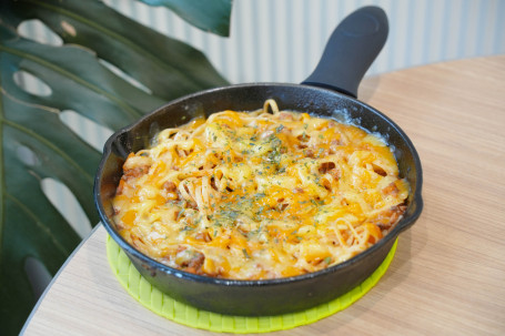 Jú Ròu Jiàng Huò Zǐ Yì Fěn Baked Bolognese Pasta Skillet