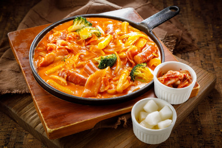 Méi Guī Jiàng Kuān Fěn Chǎo Nián Gāo Rose Sauce Rice Cake With Vermicelli Noodles