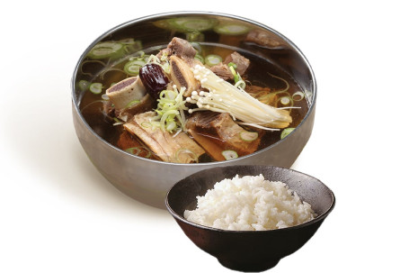 Fēng Wèi Niú Pái Gǔ Ròu Tāng Short Ribs Soup (With Rice)