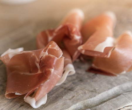 Prosciutto Slices)