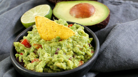 Fresh Mexican Guacamole Dip