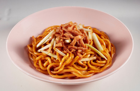 Běi Jīng Jiǔ Huáng Ròu Sī Chǎo Lā Miàn Fried Peking Noodles With Shredded Pork Leek