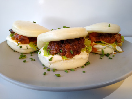 Vegetarian Goulash On Hirata Bun