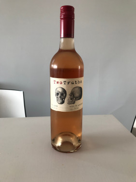 Two Truths Rose 750Ml