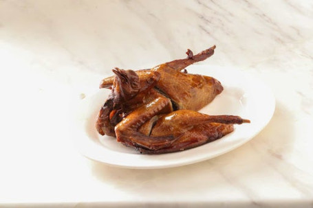 Hóng Shāo Yuán Lǎng Cuì Pí Rǔ Gē Braised Crispy Pigeon