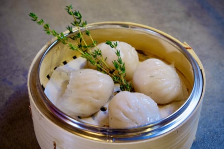 Jīng Yíng Xiān Xiā Jiǎo Traditional Shrimp Dumplings (Har Gow) 4 Pcs