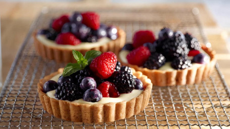 Refreshing Summer Berries Tart