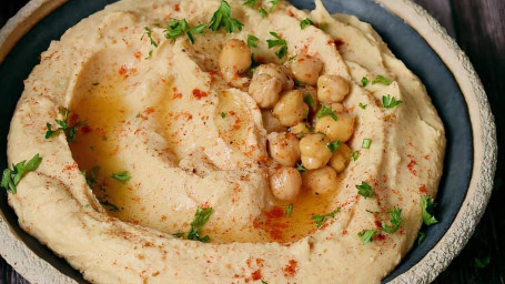 Roasted Garlic Hummus&Pita Bread