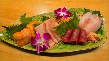 Platter 1 Suzuki. Tuna. Hamachi. Salmon